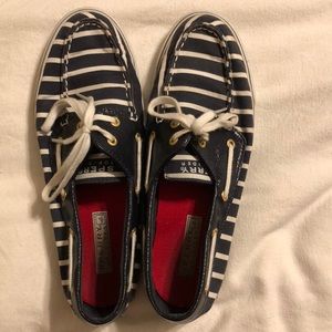 Women’s stripped sherry shoes